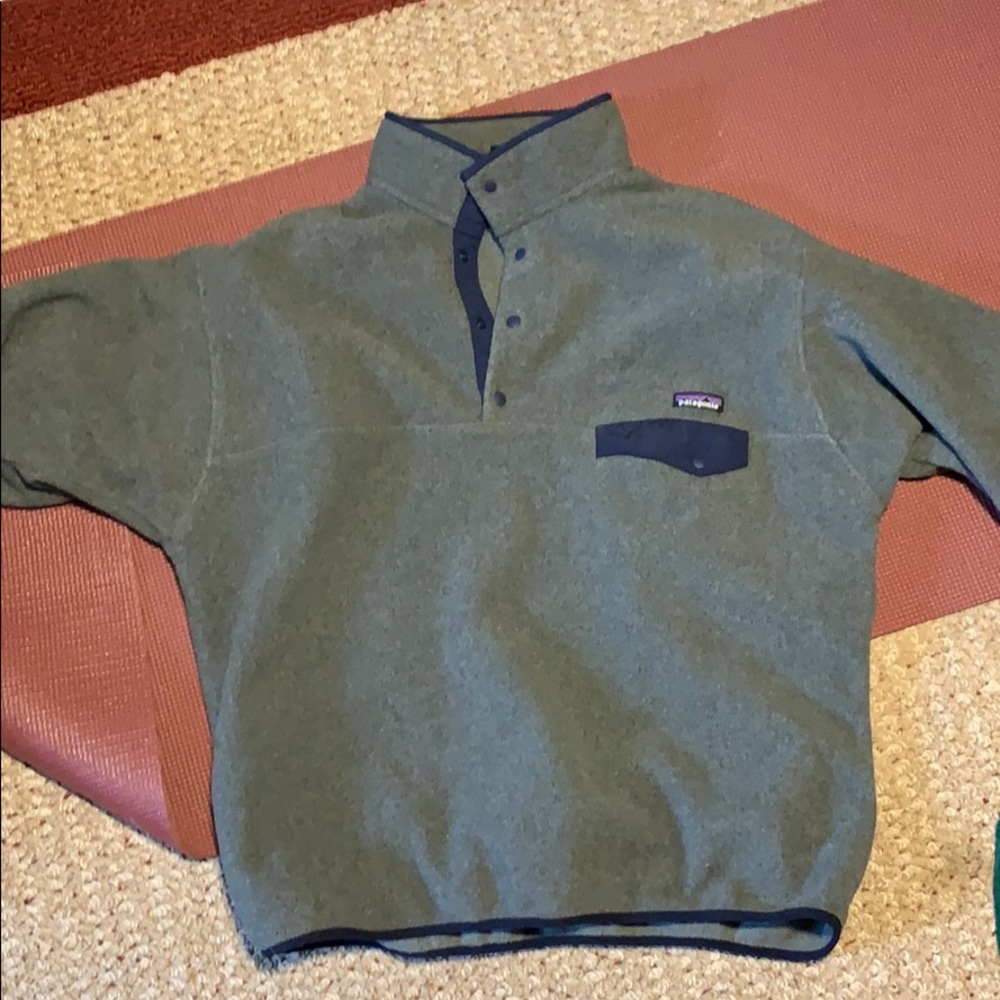 Patagonia quarter button coat